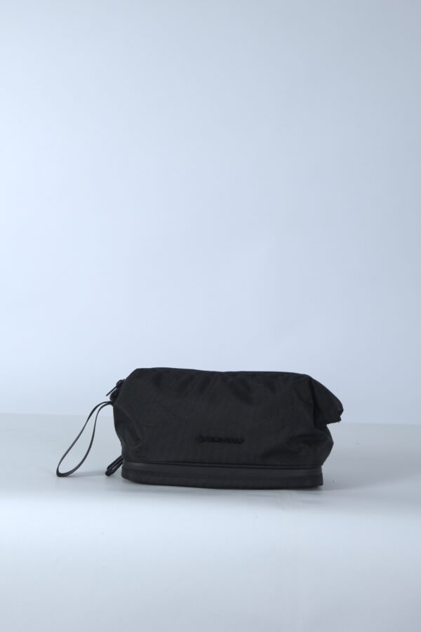 CEND GOLF TOILETRIES BAG (NEW STOCK)
